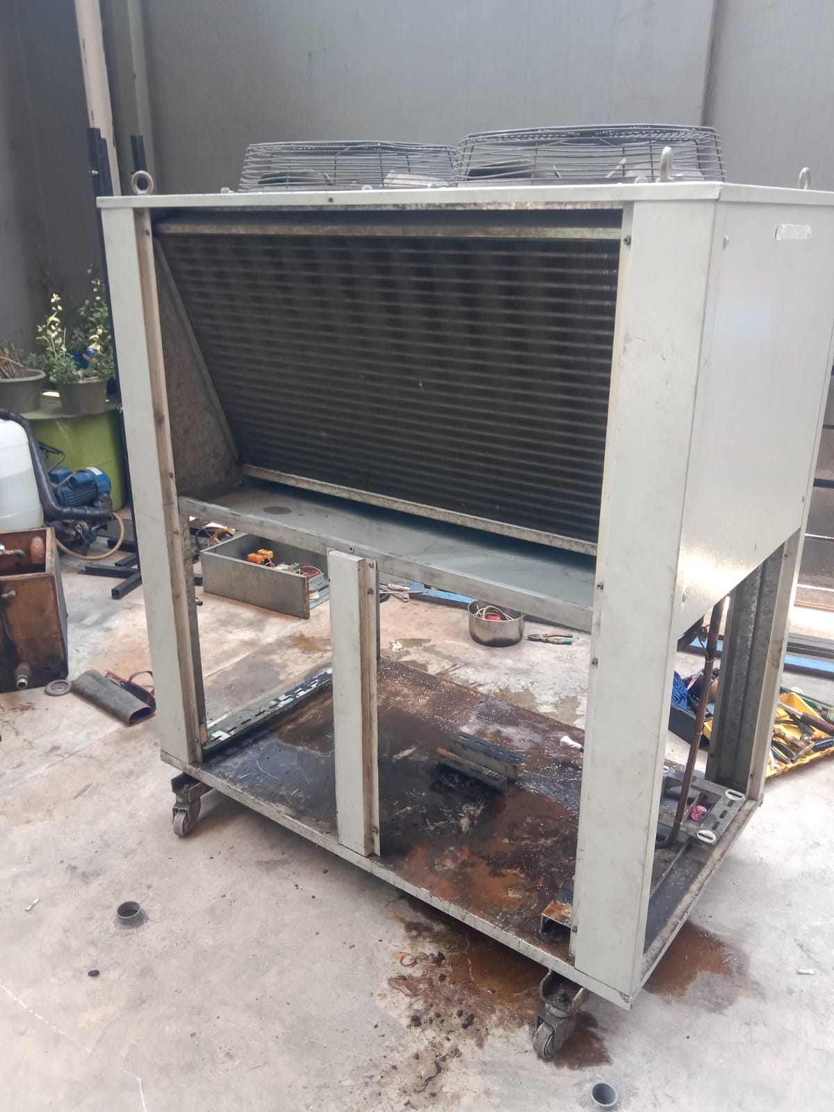 Overhaul Industrial Water Chiller - Tangerang